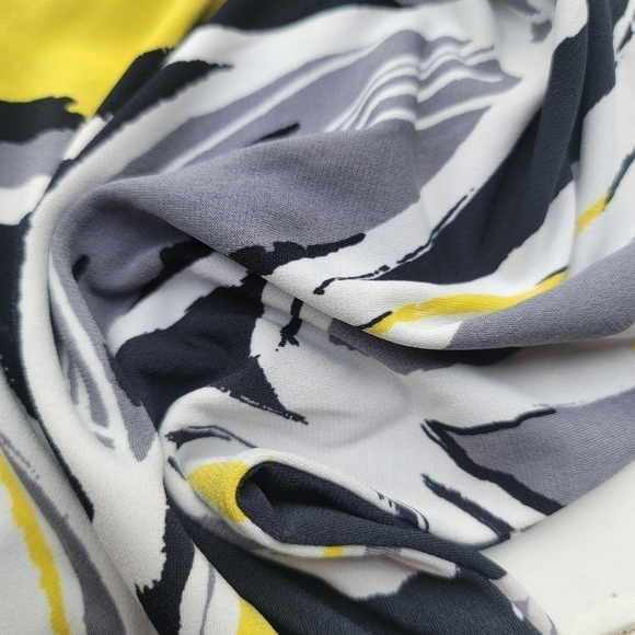 Sweet Storm Dress Girls Sz S Black Yellow Gray Stretch Floral Cap Sleeve - Picture 2 of 8